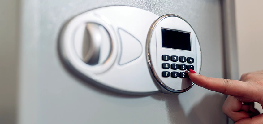 Jewelry Safe Cracking in Atwater, California